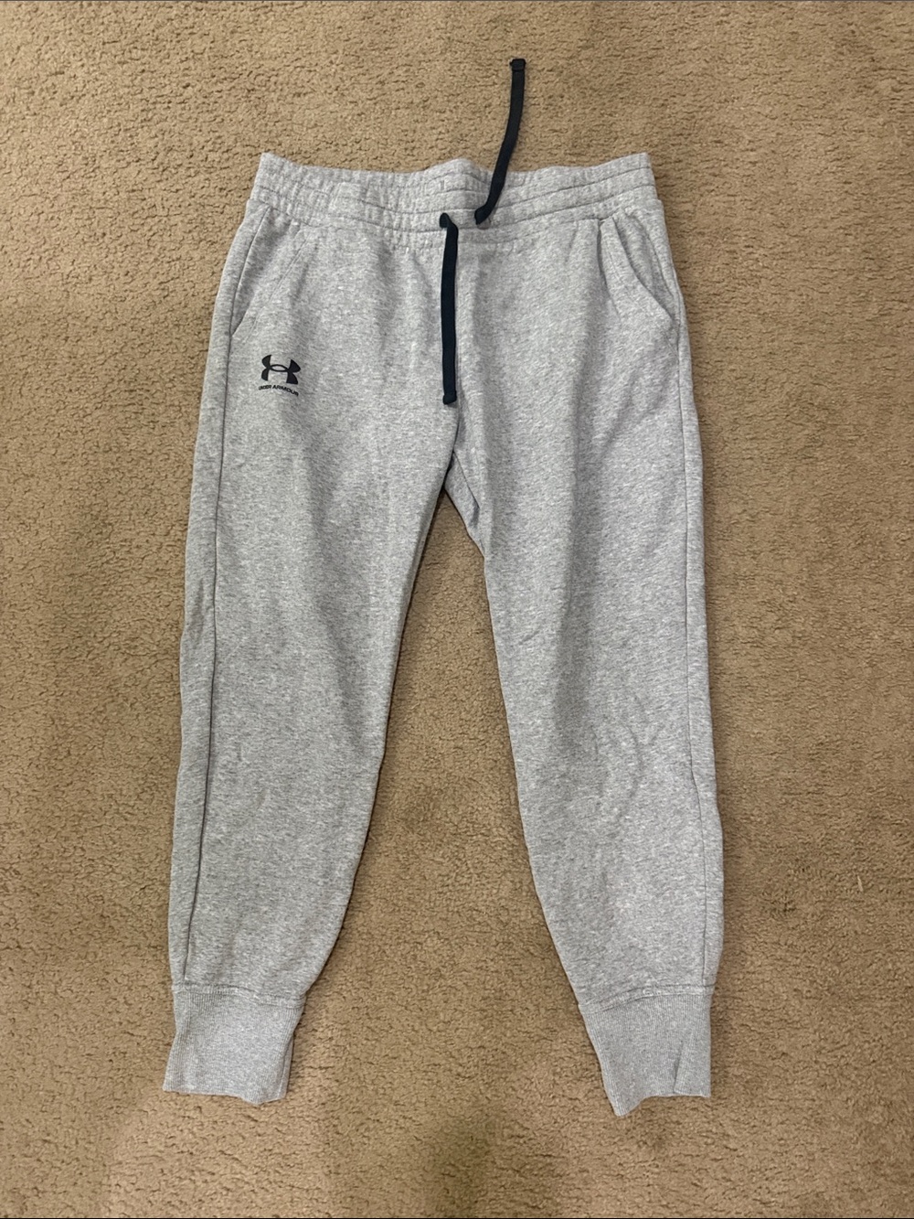 Women’s under armour sweat pants size large gray